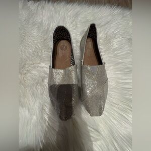 TOMS Women's Sparkling Silver Flats